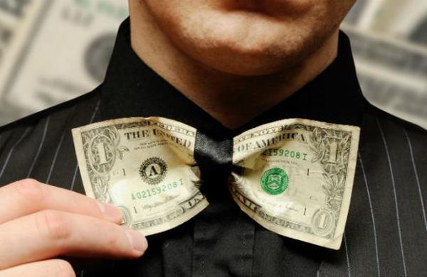 Millonario revela las dos cosas en las que no gasta dinero y cómo ahorra el 80% de su salario - C9N
