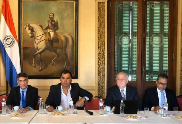 Consejo de Gobernadores se reunió con equipo técnico del FMI