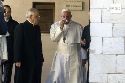 El papa dio negativo a una prueba de coronavirus, según la prensa