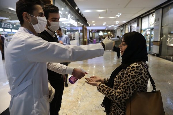 Arabia Saudita cancela peregrinación a La Meca por coronavirus