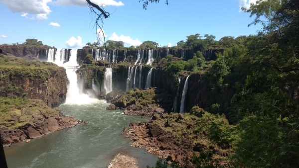 Cataratas del Iguazú ofrece un espectáculo diferente - Noticde.com