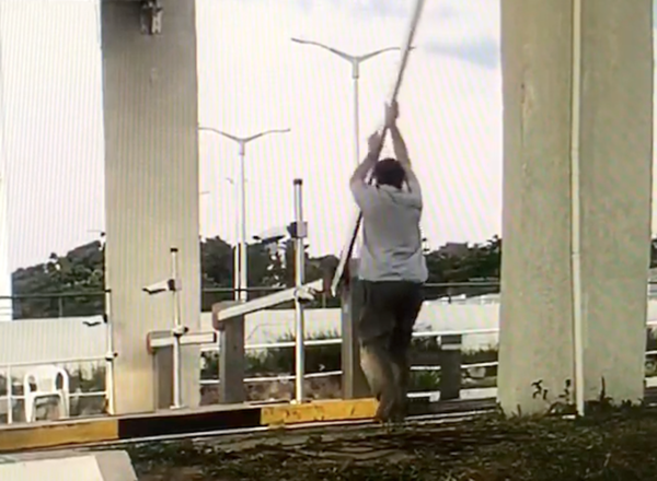 Hombre forzó barrera en estacionamiento del aeropuerto Silvio Pettirossi