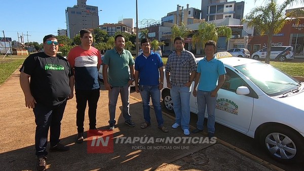 TAXISTAS PRESENTAN AMPARO CONTRA MUV Y UBER.