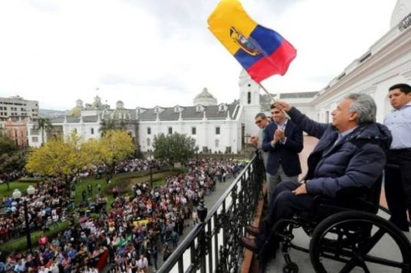 Moreno restablece su Gobierno en Quito tras cese de protestas