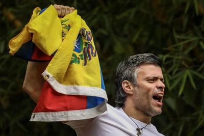 El dirigente opositor venezolano Leopoldo López ha sido liberado por militares