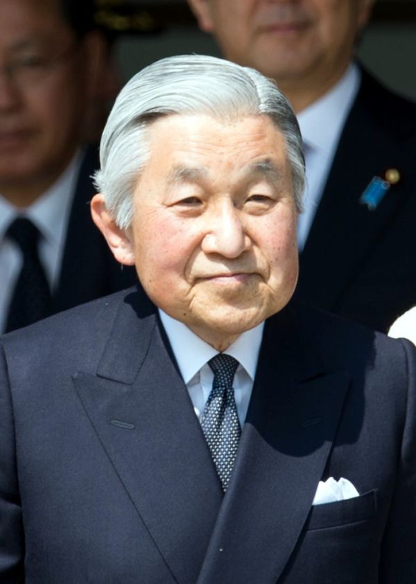 El Emperador Akihito de Japón abdica en favor de su hijo Naruhito