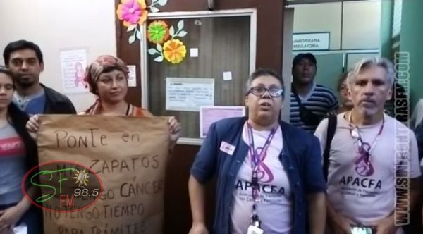 “Liberen nuestros medicamentos, queremos vivir”, claman pacientes con cáncer