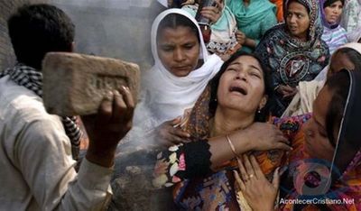 Turba de musulmanes ataca a cristianos por construir iglesia en Pakistán