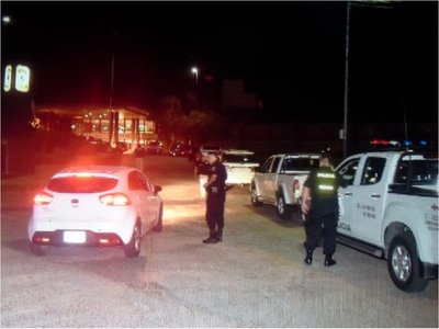 Detienen a Ronaldinho por poseer presunto pasaporte falso