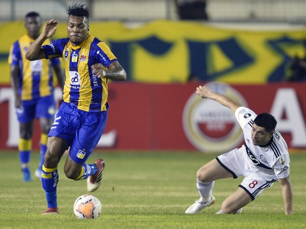Olimpia rescata un empate gracias a los travesaños