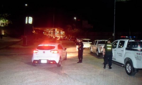 Detienen a Ronaldinho por poseer presunto pasaporte falso