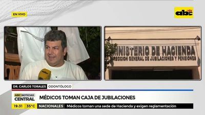 Médicos toman la caja de jubilaciones de Hacienda  - ABC Noticias - ABC Color