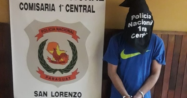 Detienen a un hombre con orden de captura