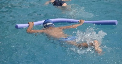 Colonia de vacaciones en el polideportivo municipal