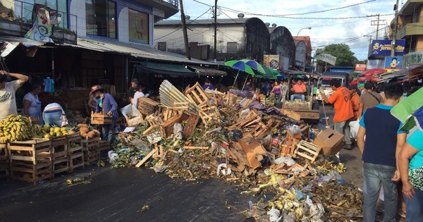 90 toneladas de basura dejó la previa de Navidad en el Mercado