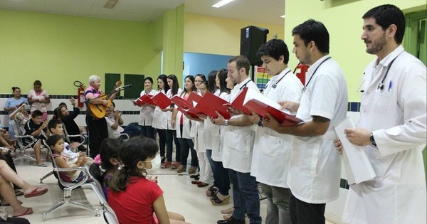 Ambiente navideño en el Acosta Ñu de Reducto