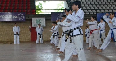 Lanzan Academia Municipal de Artes Marciales