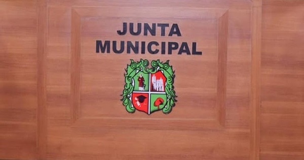 Quiénes son los que tuvieron a su cargo las secretarías del Ejecutivo y la Junta Municipal