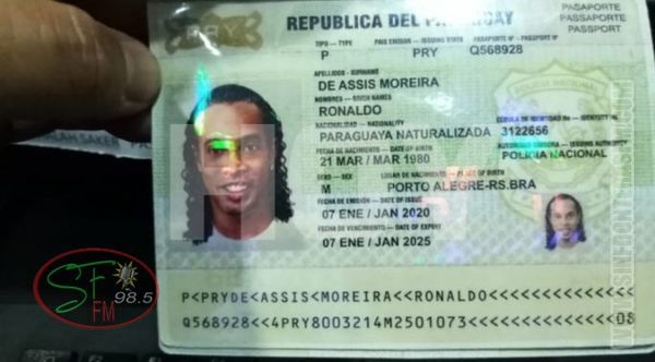 Ronaldinho habría ingresado al país con pasaportes falsos