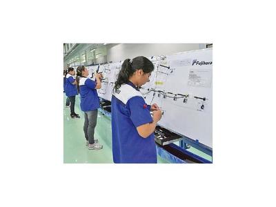 Exportaciones de industrias de la maquila siguen en alza