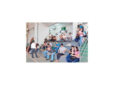 Lambaré: Piden pago de  salarios