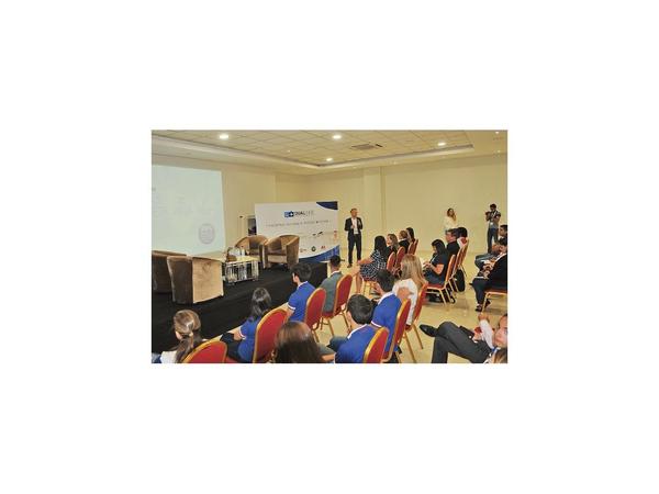Impulsan formación dual para inserción laboral en CDE