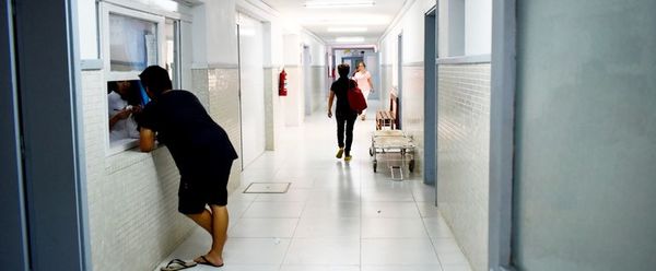 Quejas por falta de medicinas en IPS - Interior - ABC Color