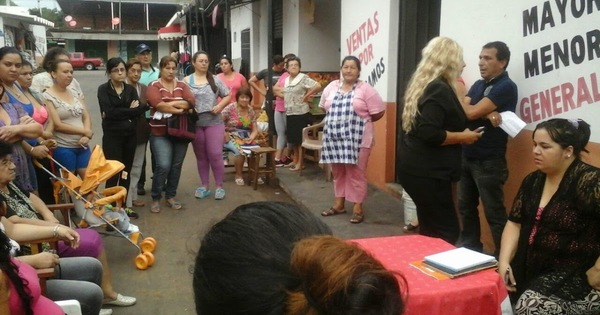 Trabajadores del Mercado Florida expresan su total apoyo a los afectados con el incendio