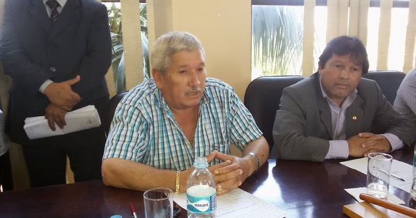 Albino Ferrer presentó informes sobre el Mercado Central a concejales