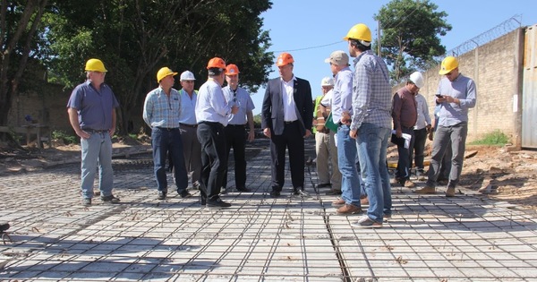 Obras del Acceso Laguna Grande concluirán en octubre del 2.017, anunciaron