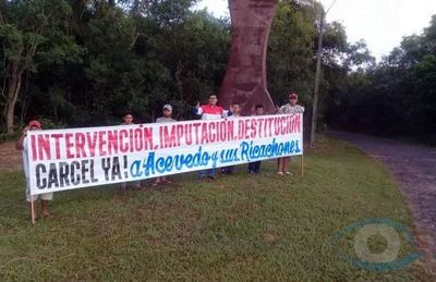 Ciudadanos indignados se manifestaron contra el Intendente en la entrada del Parque Nacional Cerro Corá