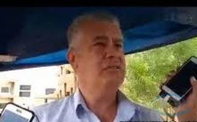 Solo la renuncia le queda a José Carlos Acevedo, para tratar de salvar su dignidad