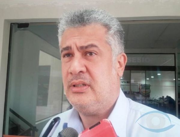 José Carlos Acevedo; mal asesorado con credibilidad por el suelo