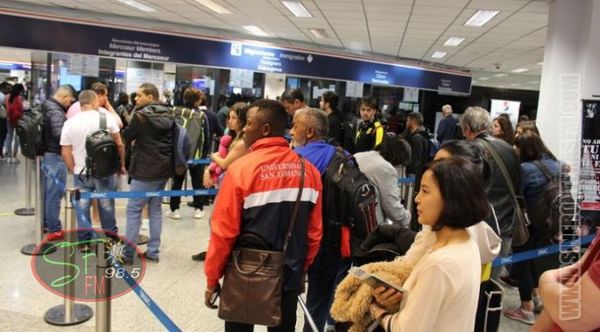Coronavirus: amplían control a viajeros que llegan de varios países