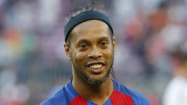 Fiscal asegura que el pasaporte de Ronaldinho pertenece a otra persona