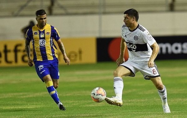 Olimpia iguala ante en Delfín