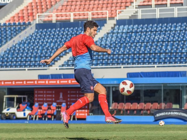 Chiqui Arce cita a 19 con llamativas ausencias