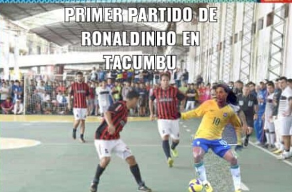 Ronaldinho ya desparrama talento en Tacumbú, pero en memes