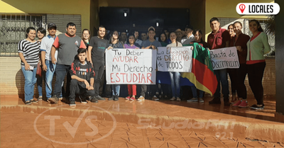 En San Rafael del Paraná estudiantes exigen acceder al transporte universitario