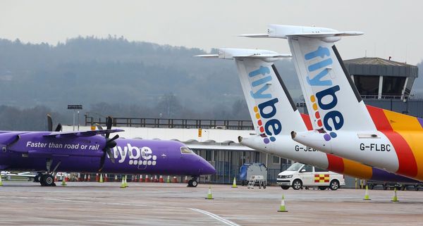 Aerolíneas, con pérdidas abismales por coronavirus y Flybe la primera víctima