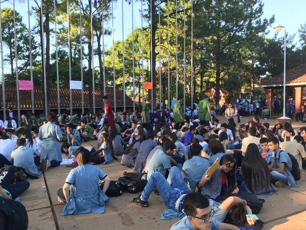 Estudiantes piden la destitución de Eduardo Petta - Paraguay Informa