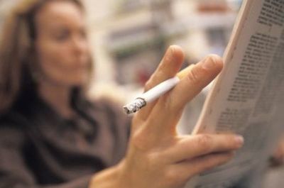 El humo de tercera mano expone a no fumadores, revelan científicos de EEUU - Ciencia - ABC Color