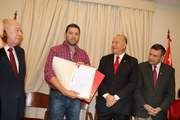 Dirigentes históricos de la ANR para manifestar su apoyo a la unidad partidaria