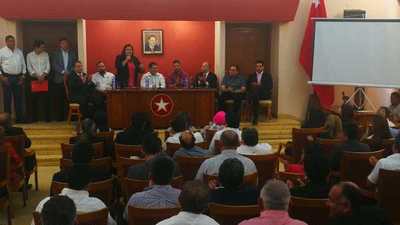 Sucesivas reuniones de 140 jefes comunales con Abdo, Alliana y HC: dicen tener la fórmula para candidaturas de consenso - ADN Paraguayo