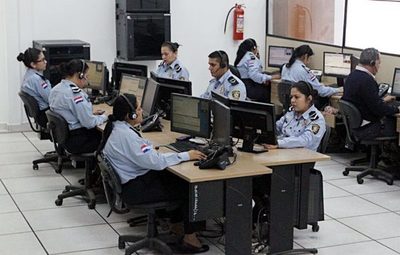 Personal de blanco colaborará con el 911 para atender consultas y posibles emergencias sobre coronavirus » Ñanduti