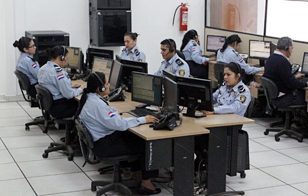 Personal de blanco colaborará con el 911 para atender consultas y posibles emergencias sobre coronavirus » Ñanduti