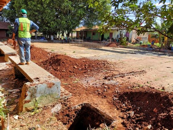 Intendente habilitó obras en instituciones educativas