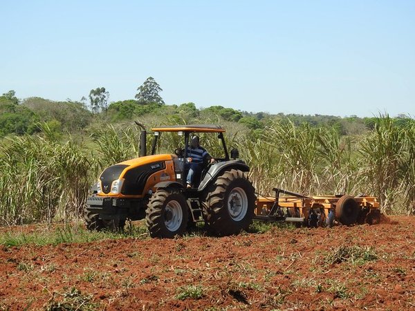 Gobierno promueve diálogo con sector campesino - .::RADIO NACIONAL::.