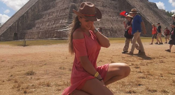 HOY / Con ritual maya, Ruth Alcaraz se purifica de los "cuernos" en México