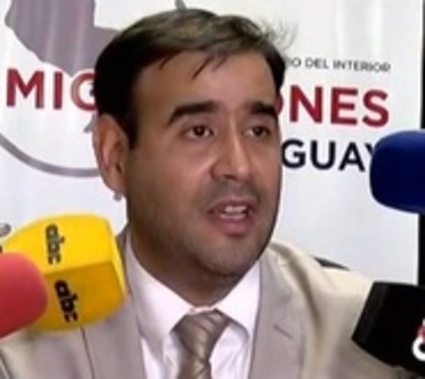 Renuncia director de Migraciones - Paraguay.com